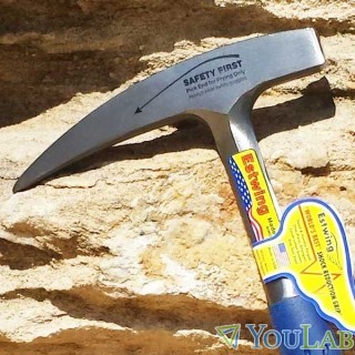 Marteau de géologue Estwing pointe et plat 900g