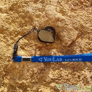 Tour de coup pour loupe de géologue